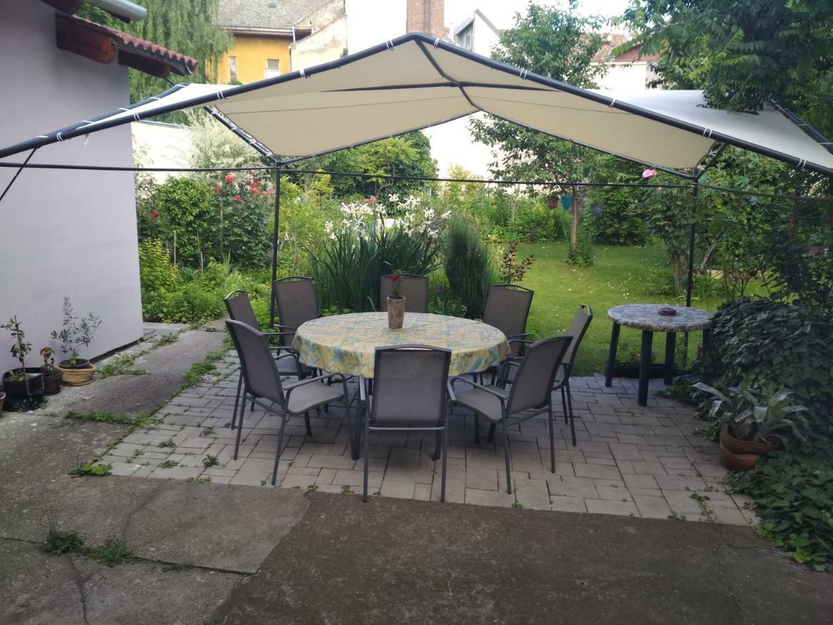 Apartman Lux Segedyn Zewnętrze zdjęcie